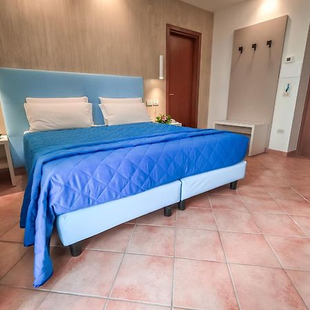 Hotel Martino Маратеа Екстериор снимка