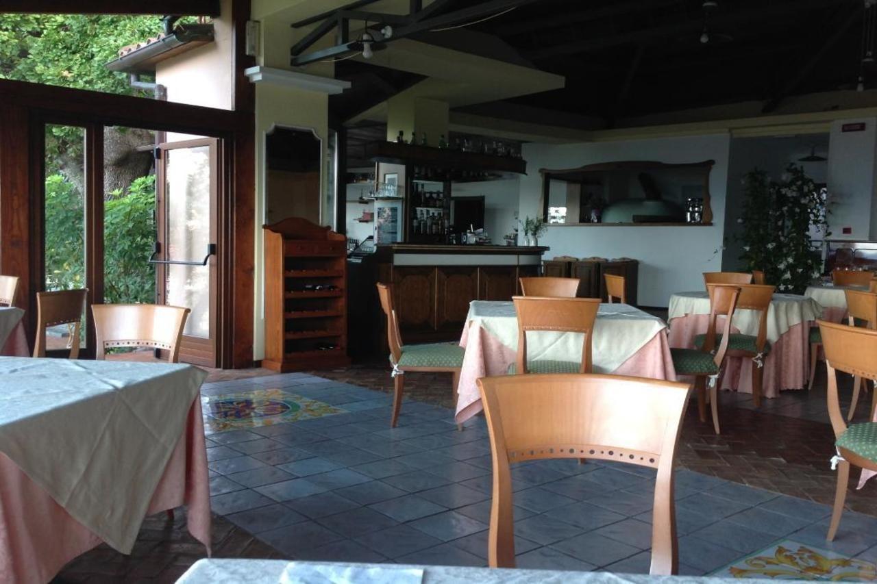Hotel Martino Маратеа Екстериор снимка