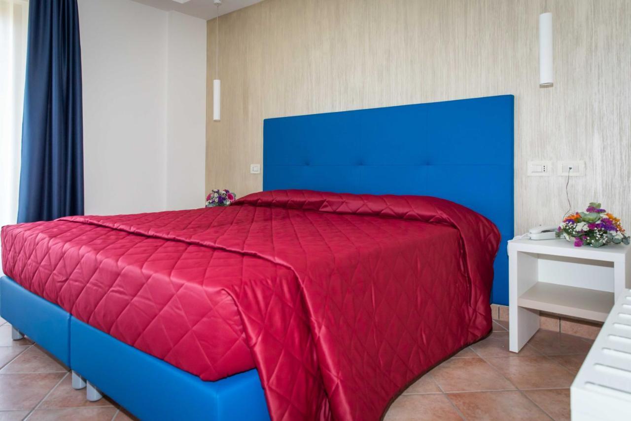 Hotel Martino Маратеа Екстериор снимка