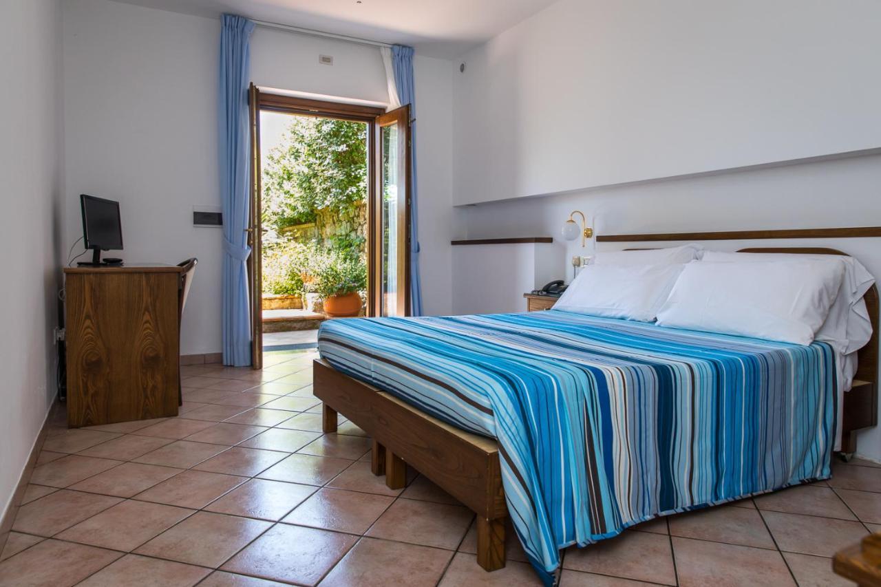 Hotel Martino Маратеа Екстериор снимка